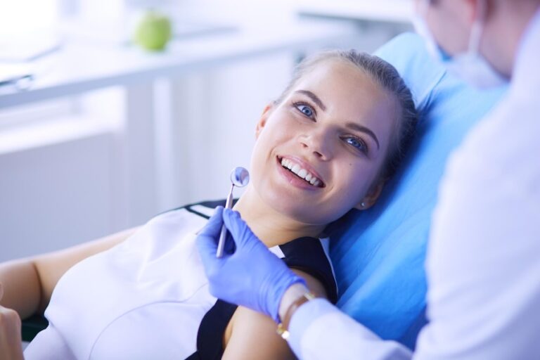 Best Dentist in Greater Noida West.