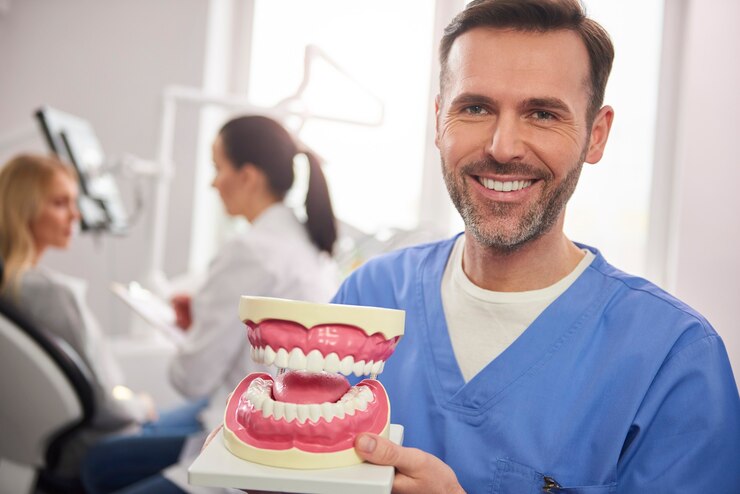 Best Dentures Treatment Doctor in Noida Extension